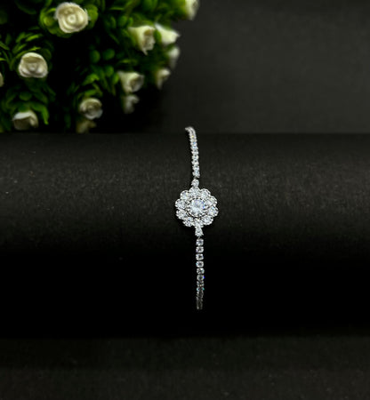 Floral Sparkle Bracelet (Adjustable size)