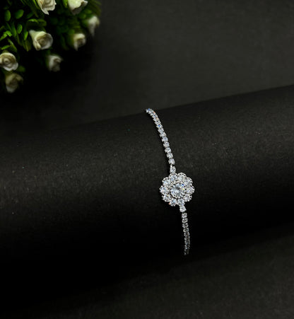 Floral Sparkle Bracelet (Adjustable size)