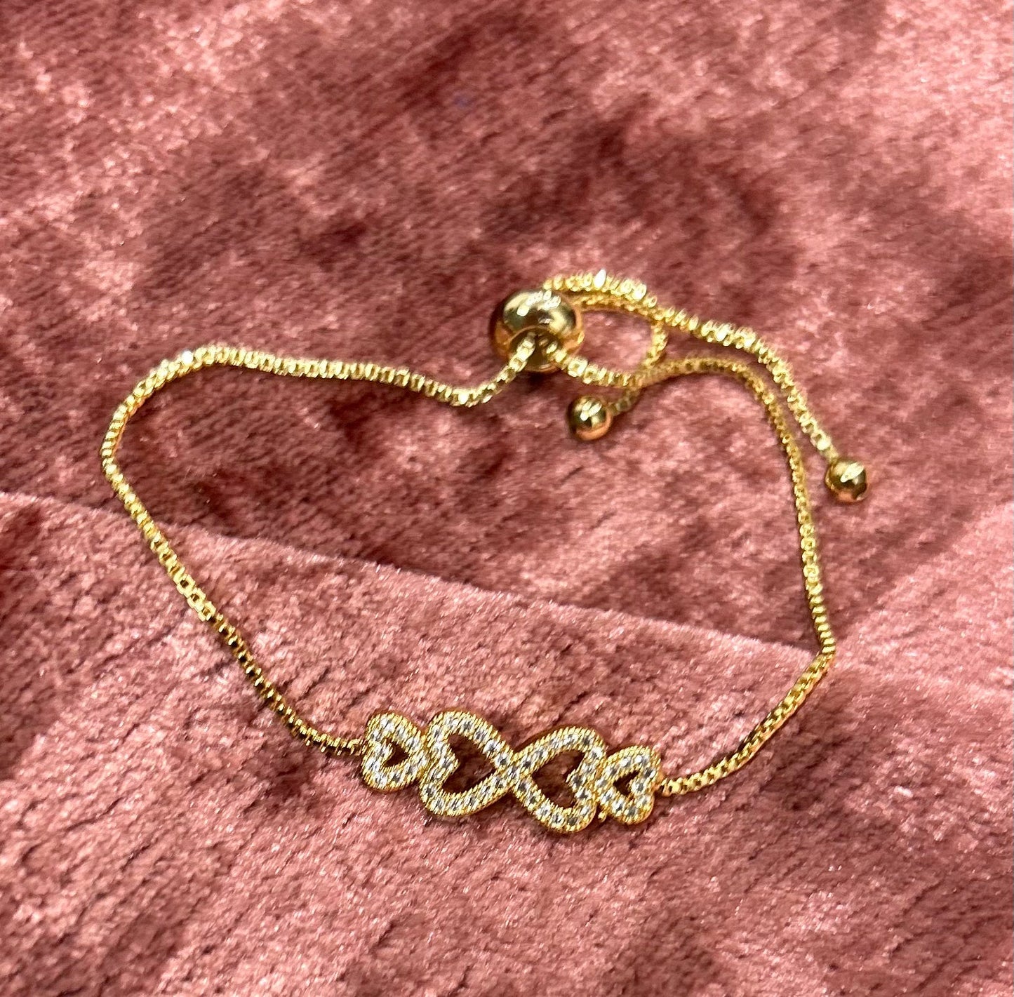 Elegant love Bracelet (adjustable size)
