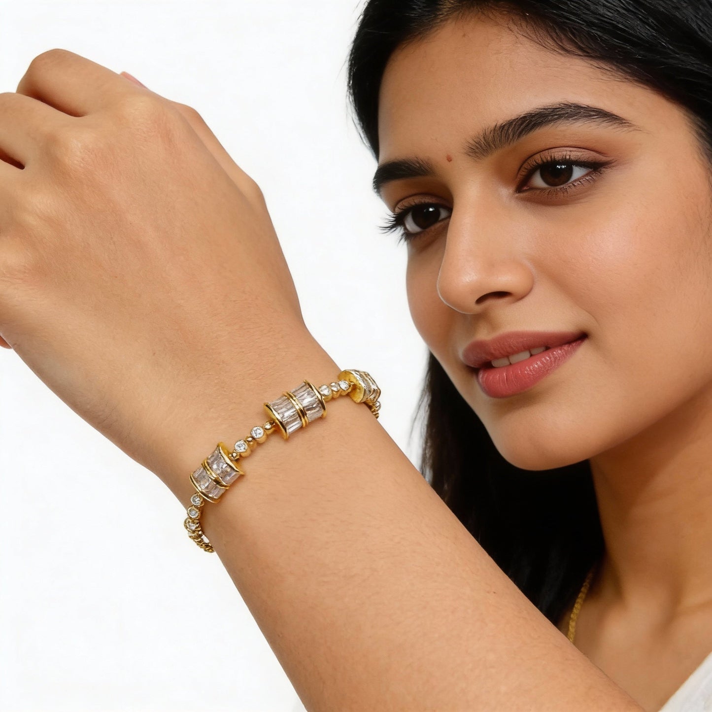 Elegant Gold Bracelet (Adjustable Size)