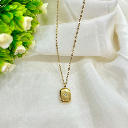 Minimal Star Charm Necklace